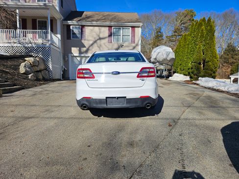 Used 2013 Ford Taurus SEL image 11