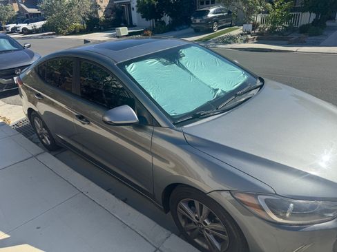 Used 2017 Hyundai Elantra Value Edition FWD image 8