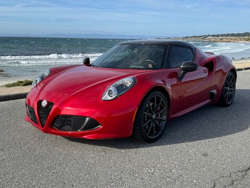 Used 2018 Alfa Romeo 4C Coupe w/ Coupe Track Package 2 image 12