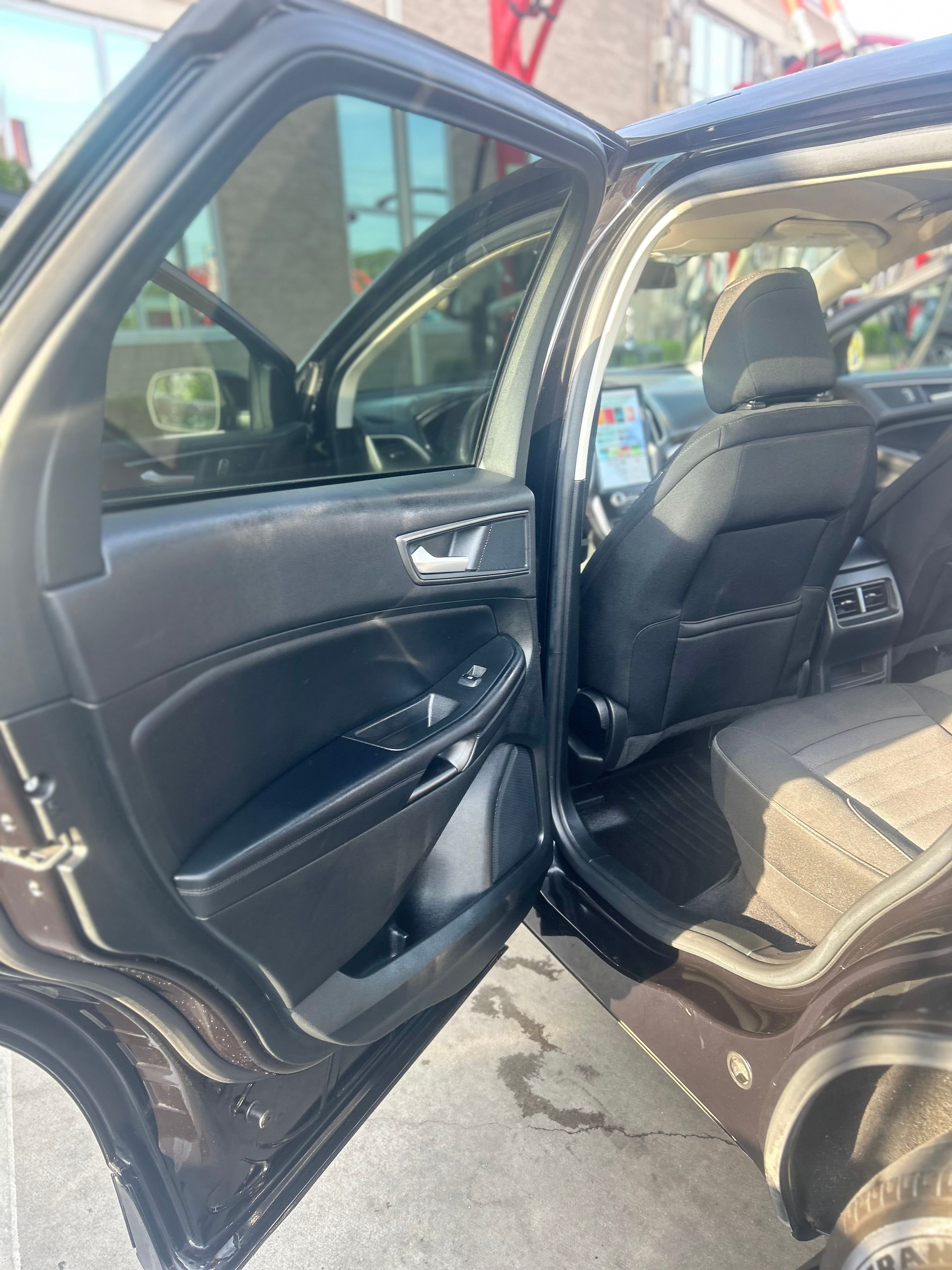 Used 2023 Ford Edge SE w/ Black Appearance Package AWD/4WD image 31