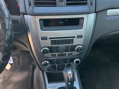 Used 2012 Ford Fusion SE image 12