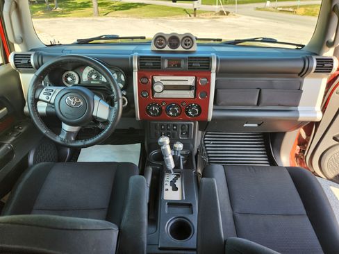 Used 2008 Toyota FJ Cruiser 4WD w/ Upgrade Pkg 2 image 8