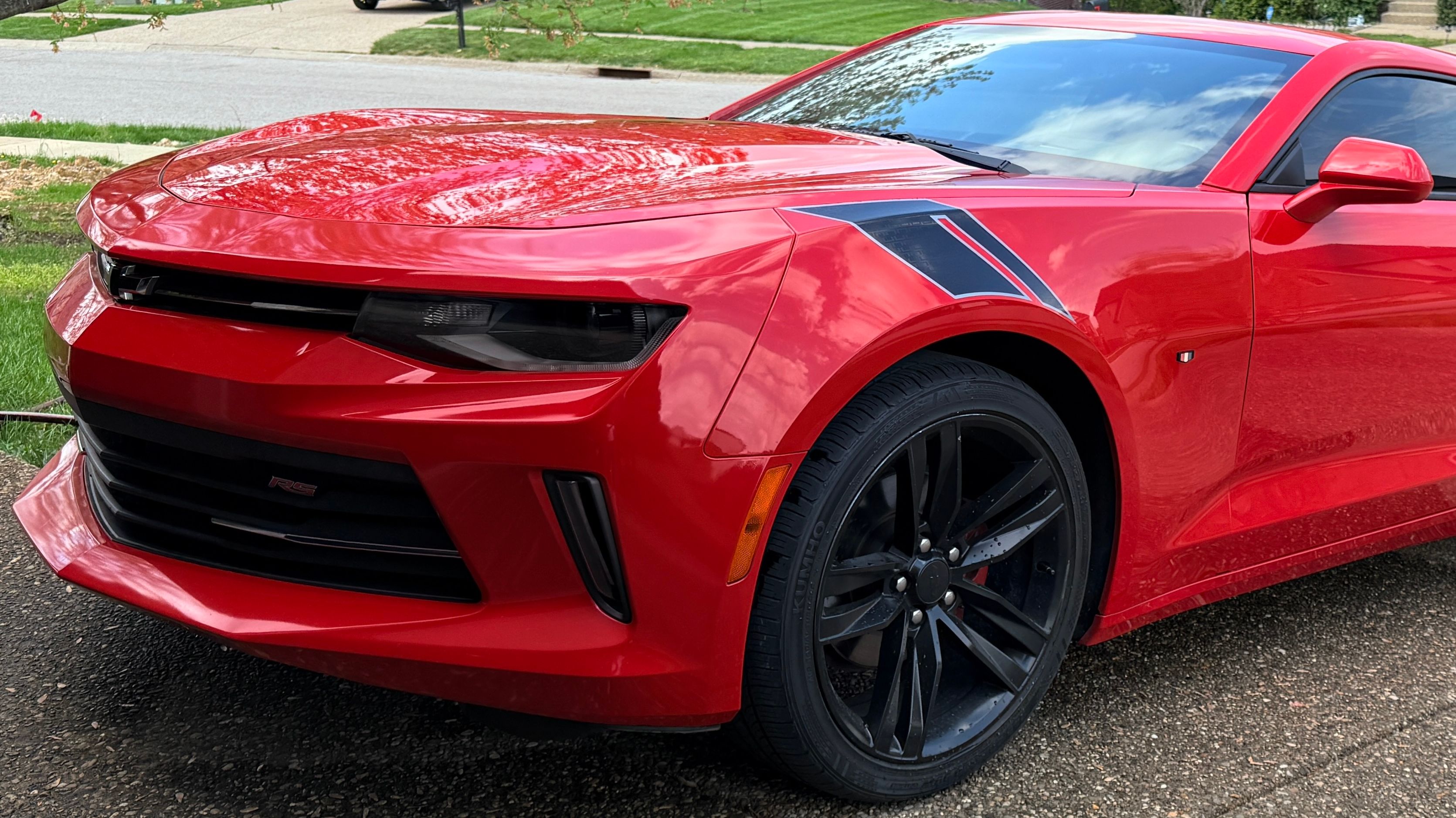 Used 2016 Chevrolet Camaro LT RWD image 1