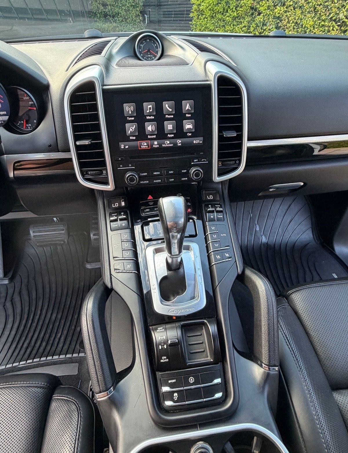 Used 2017 Porsche Cayenne Platinum Edition AWD/4WD image 12