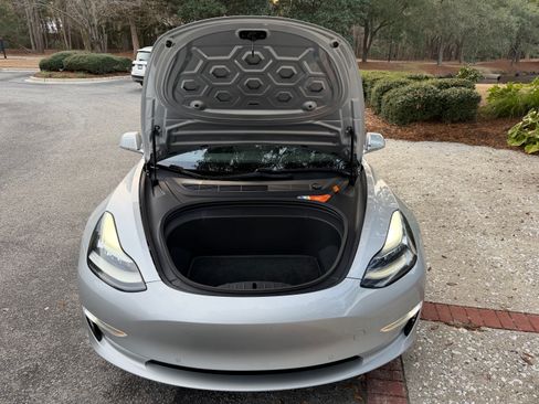 Used 2018 Tesla Model 3 Long Range image 17