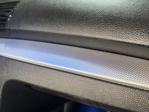 Used 2011 BMW 135i Convertible image 27