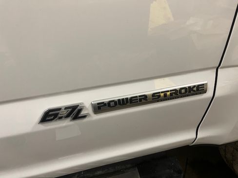 Used 2020 Ford F250 XLT w/ XLT Premium Package image 4