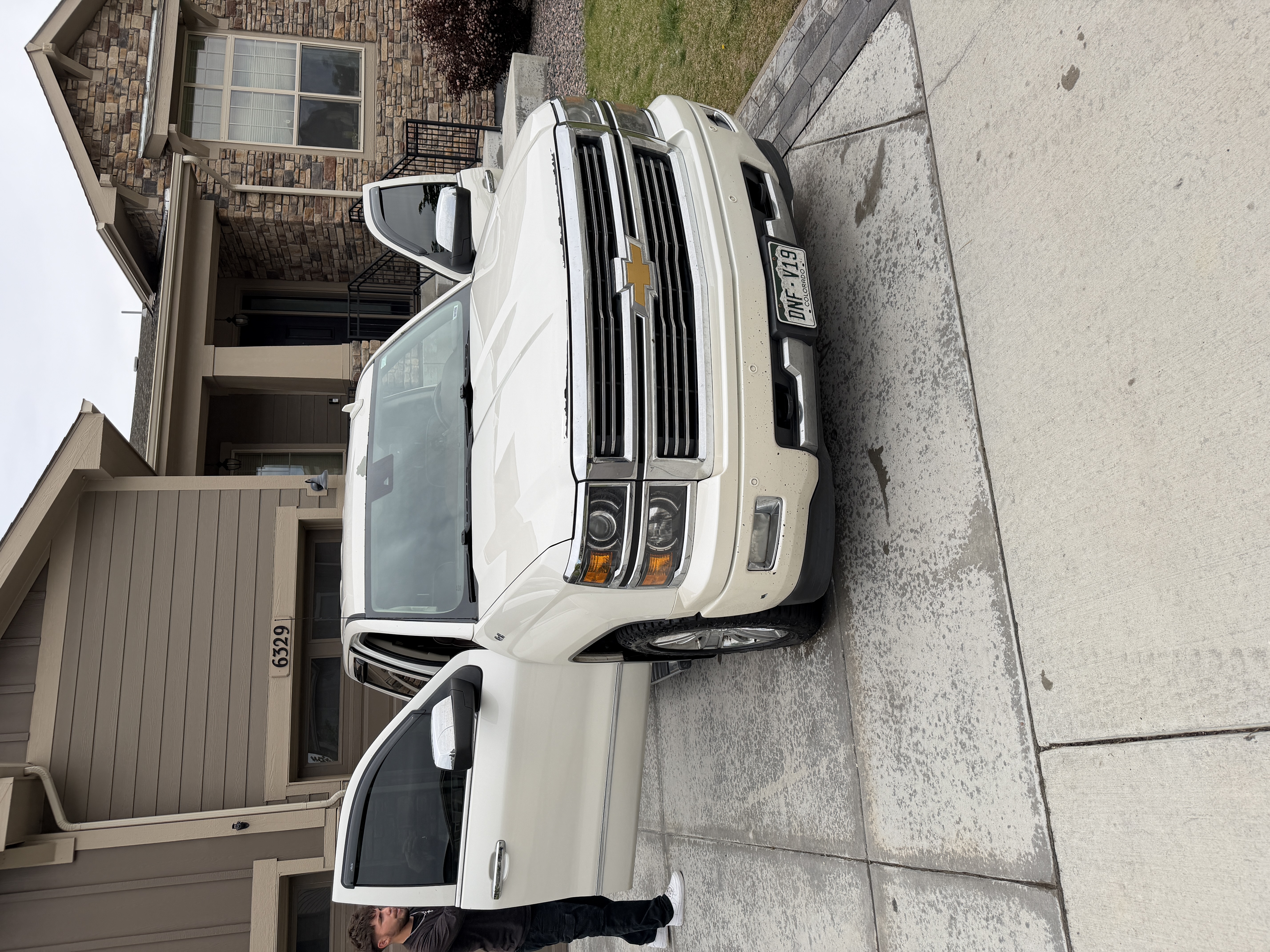Used 2015 Chevrolet Silverado 1500 High Country w/ High Country Premium Package AWD/4WD image 10