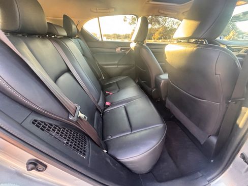 Used 2016 Lexus CT 200h image 14