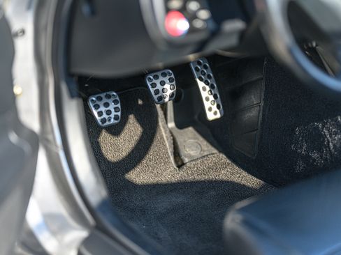 Used 2004 Honda S2000 image 23