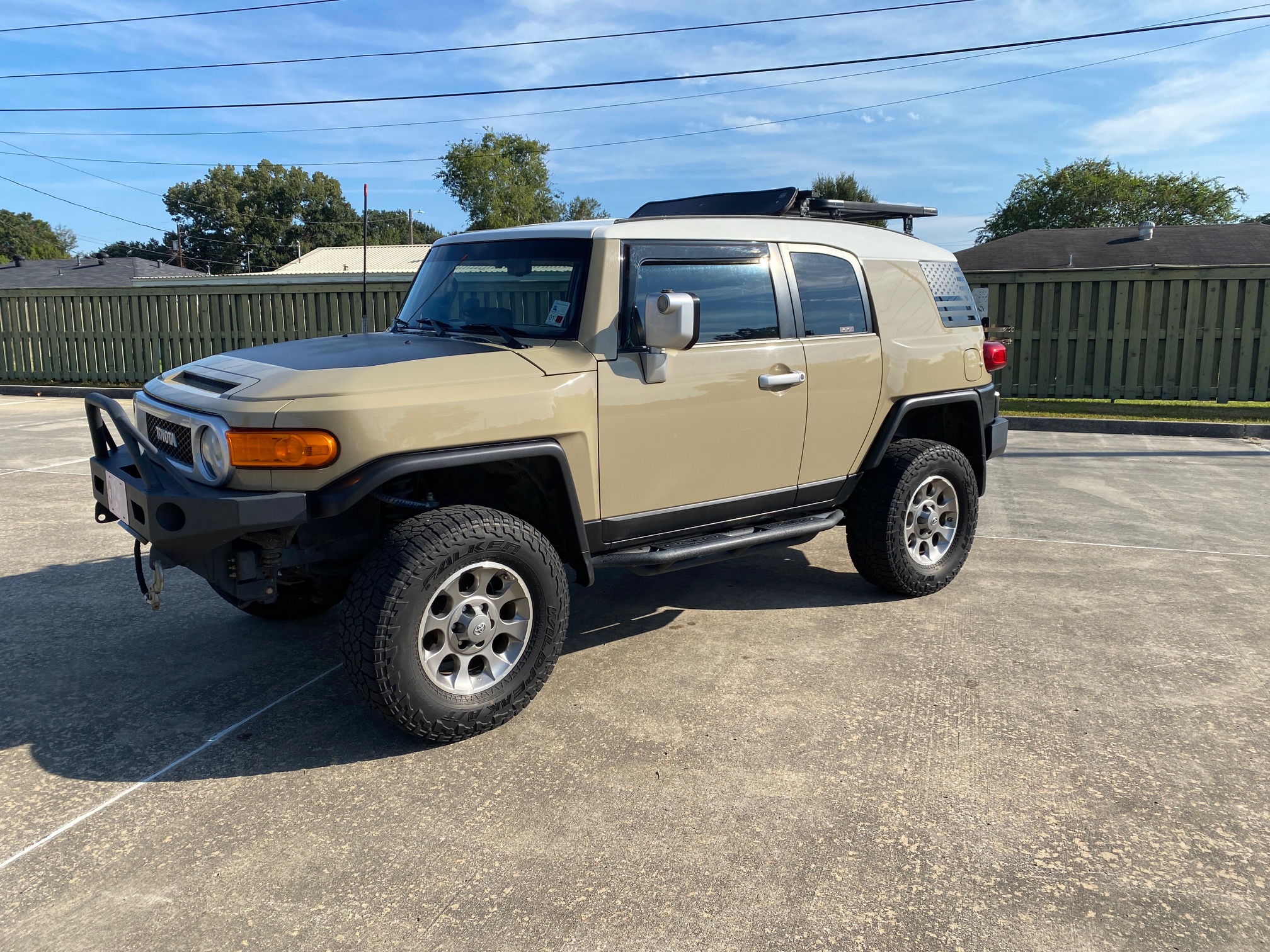 Used 2012 Toyota FJ Cruiser 4WD w/ Upgrade Pkg image 1