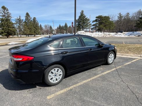 Used 2019 Ford Fusion S image 4