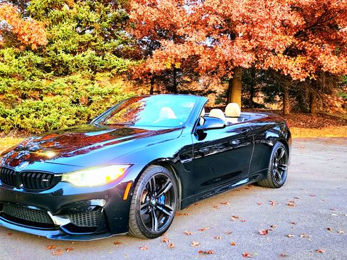 Used 2015 BMW M4 Convertible image 5