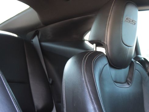 Used 2010 Chevrolet Camaro SS w/ RS Package image 13