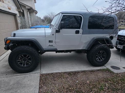 Used 2005 Jeep Wrangler Unlimited image 7