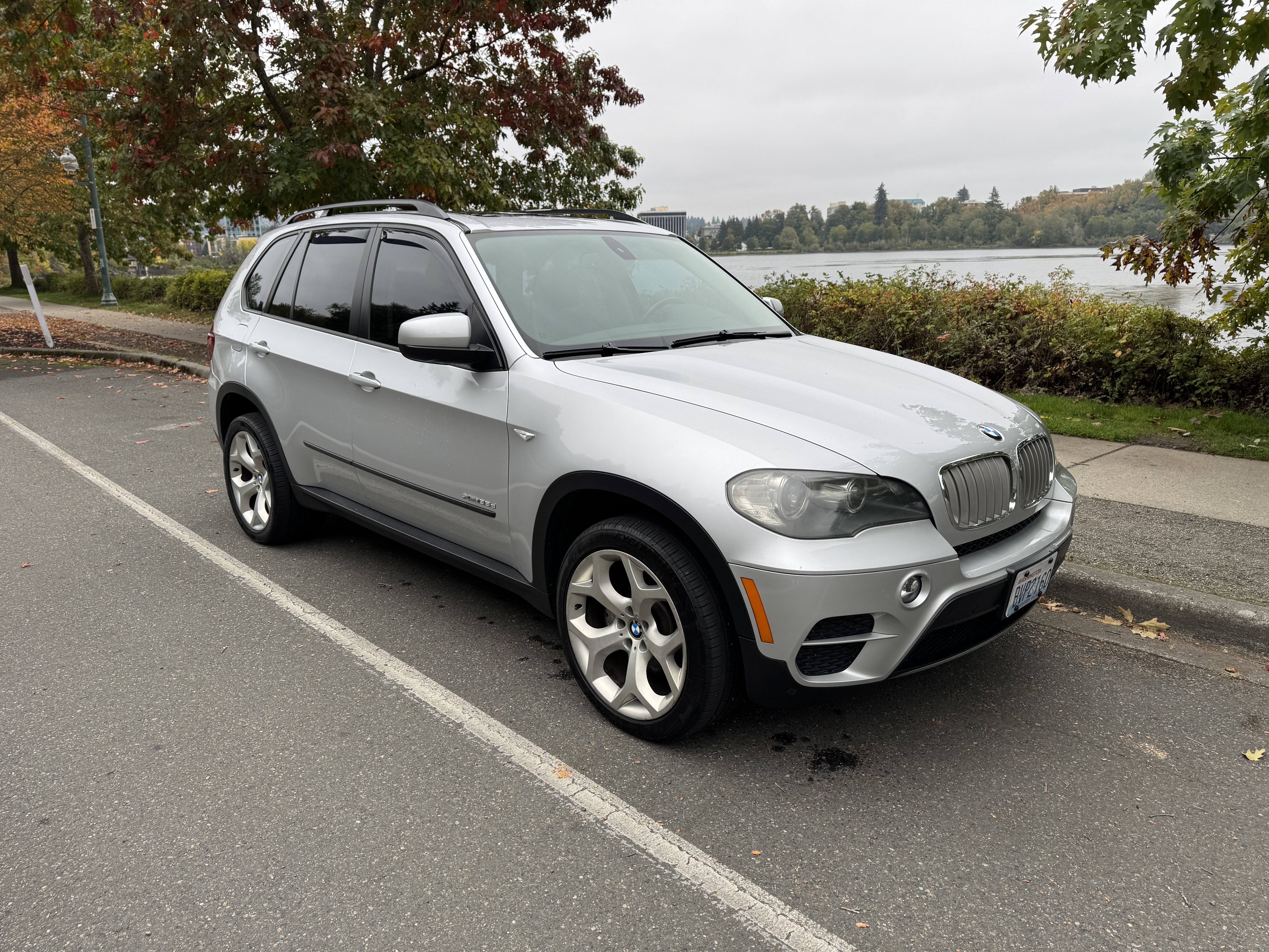 Used 2011 BMW X5 xDrive35d AWD/4WD image 6
