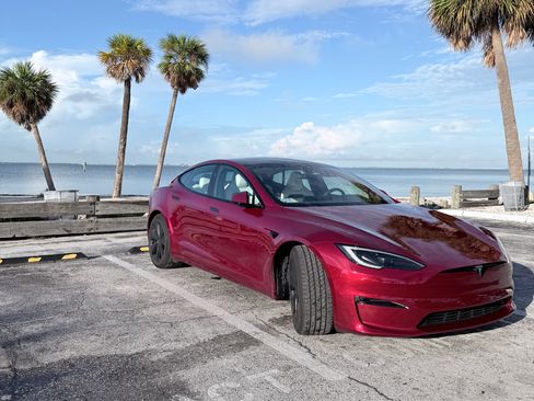 Used 2025 Tesla Model S Plaid AWD/4WD image 15
