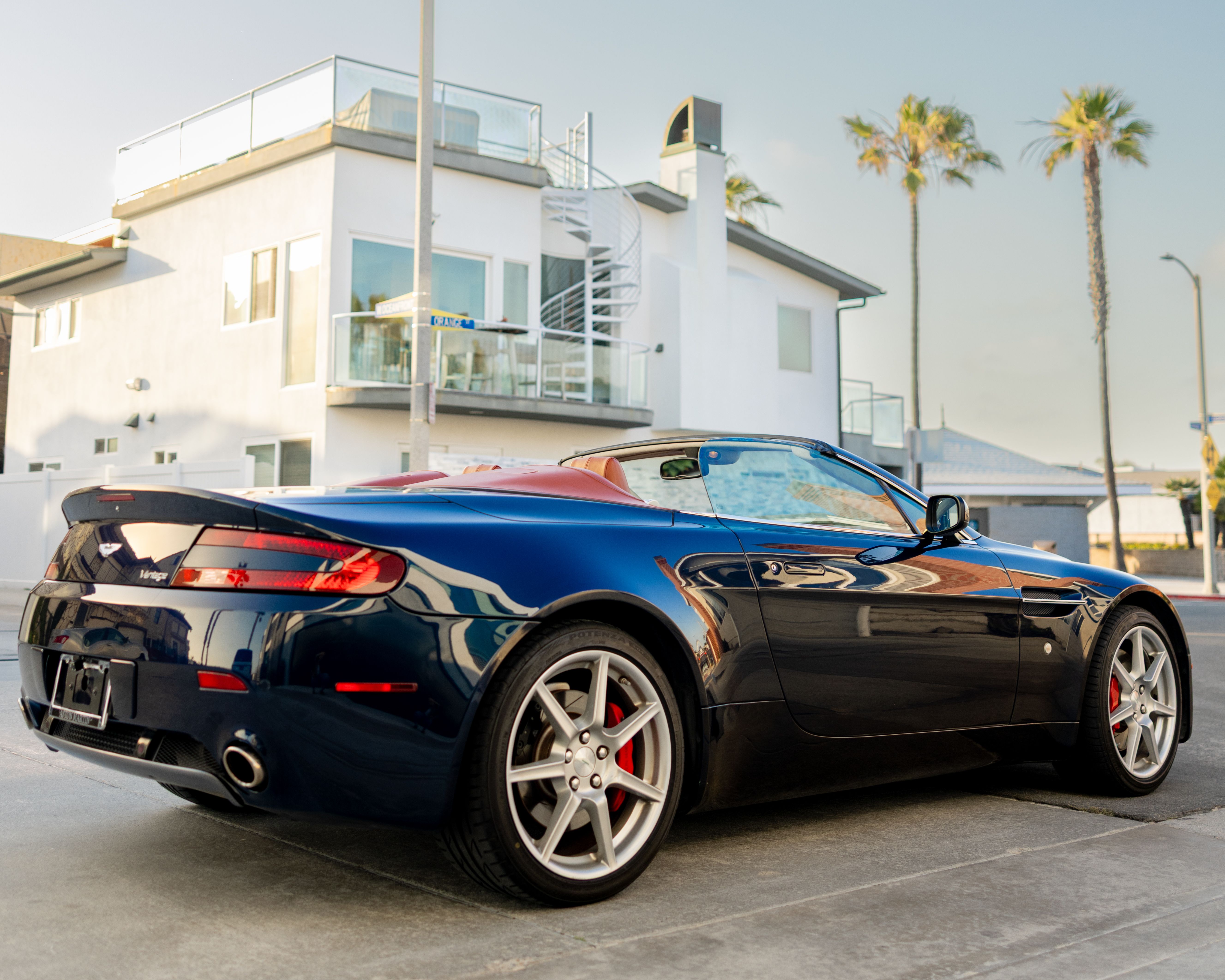 Used 2007 Aston Martin V8 Vantage Roadster RWD image 21