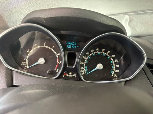 Used 2014 Ford Fiesta SE FWD image 5