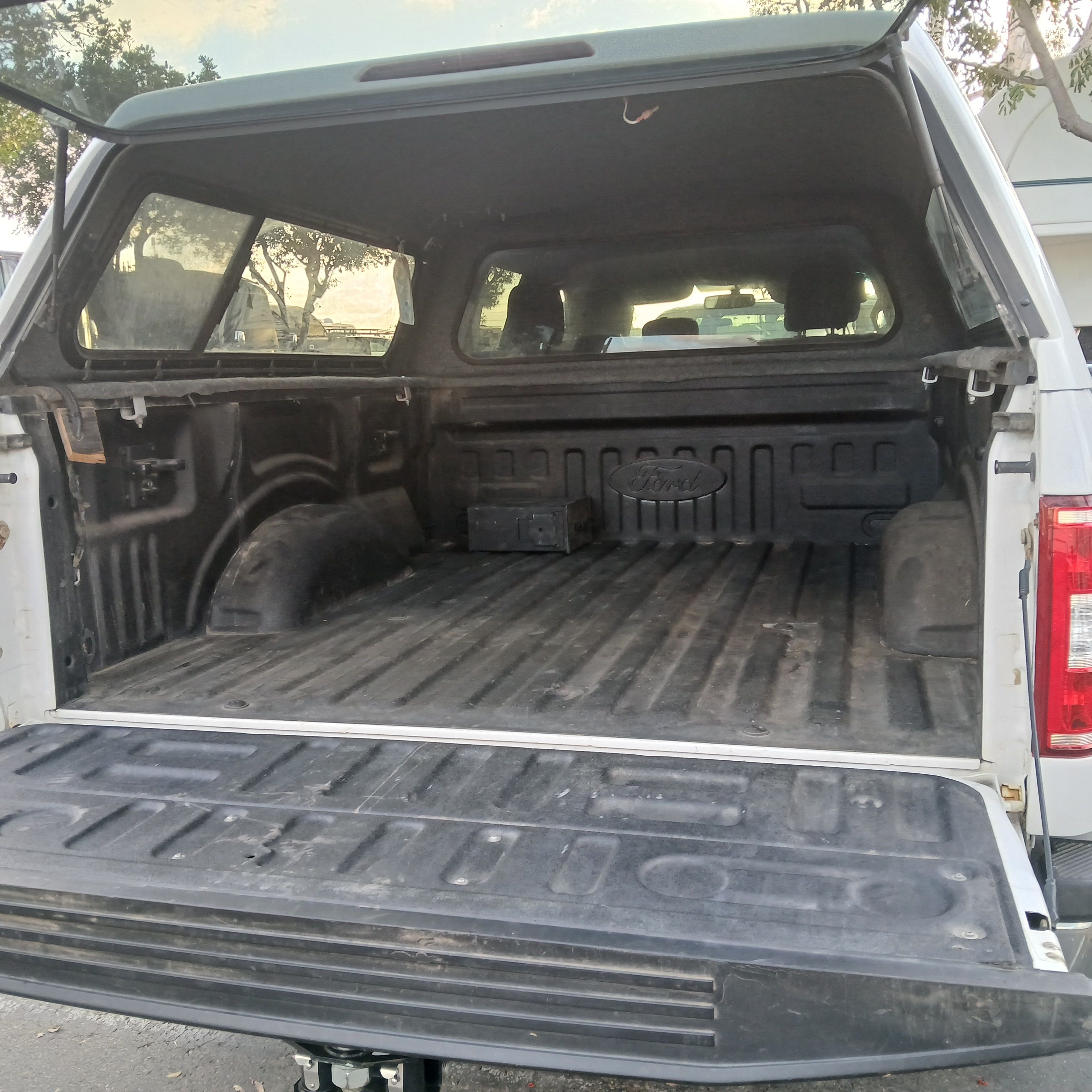 Used 2018 Ford F150 XLT w/ Equipment Group 301A Mid AWD/4WD image 12
