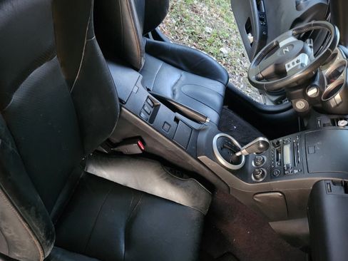 Used 2005 Nissan 350Z Touring image 13