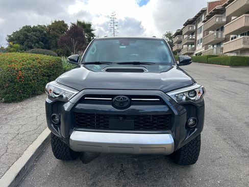 Used 2024 Toyota 4Runner TRD Off-Road Premium w/ Off Road Premium Plus Package AWD/4WD image 2