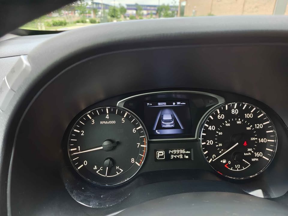 Used 2015 Nissan Pathfinder Platinum AWD/4WD image 10