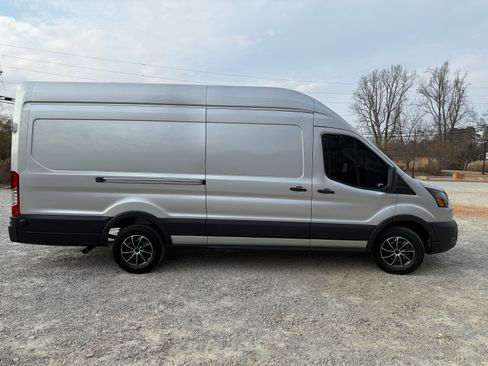 Used 2023 Ford Transit 250 148 High Roof Extended image 4
