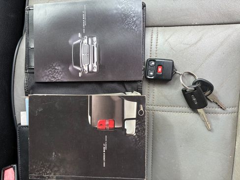 Used 2006 Lincoln Mark LT 2WD image 15