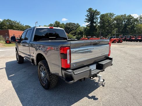 Used 2025 Ford F350 Platinum w/ Platinum Plus Package AWD/4WD image 10