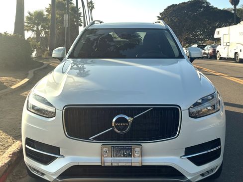 Used 2018 Volvo XC90 T5 Momentum w/ Convenience Package image 2