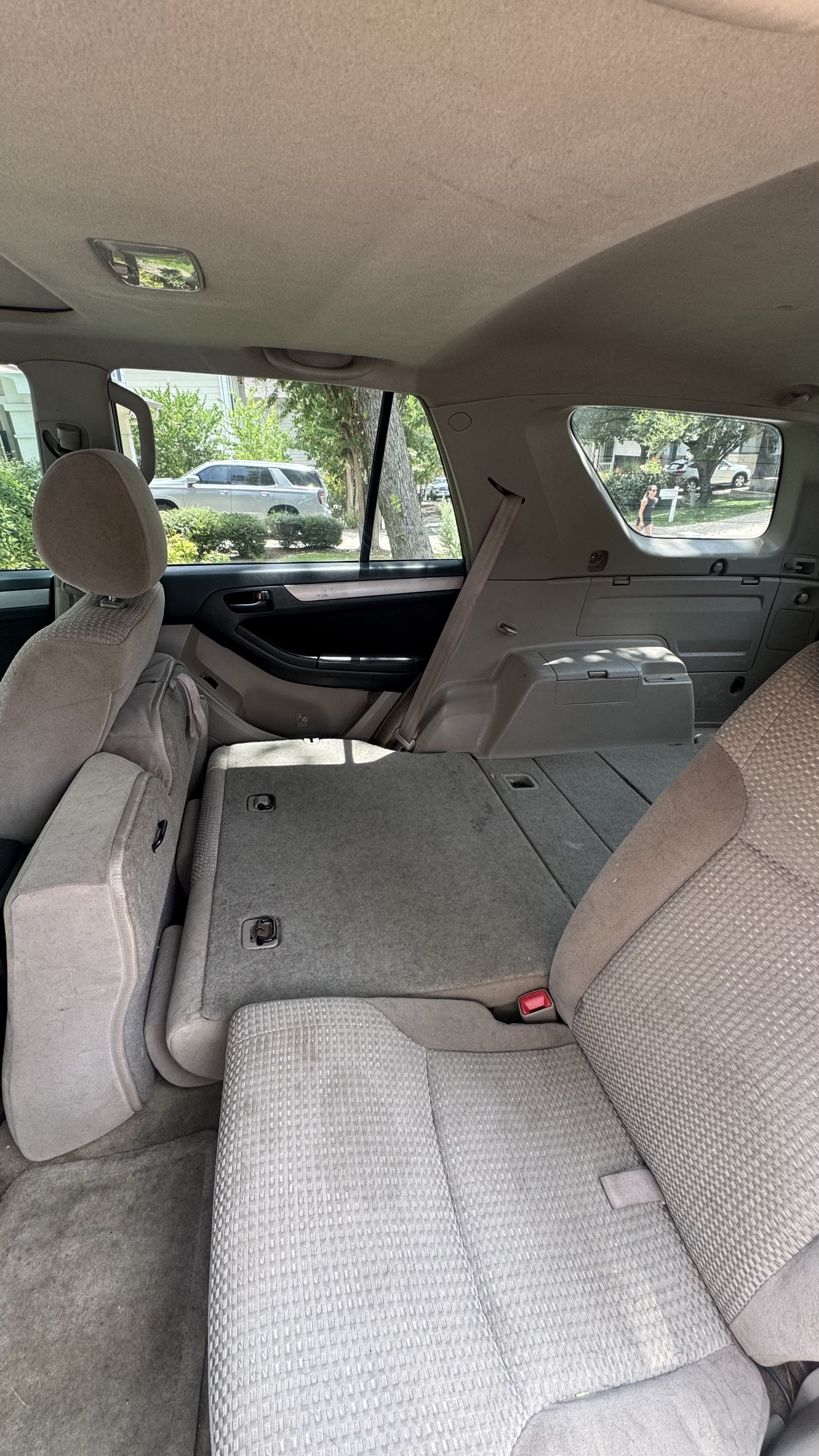 Used 2004 Toyota 4Runner SR5 AWD/4WD image 6