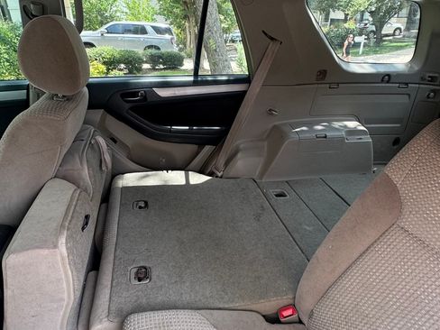 Used 2004 Toyota 4Runner SR5 AWD/4WD image 6