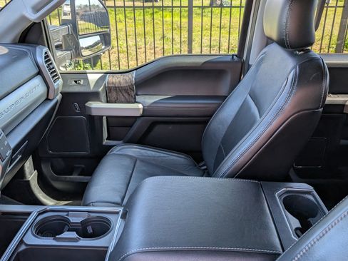 Used 2017 Ford F250 Lariat w/ Lariat Ultimate Package image 22