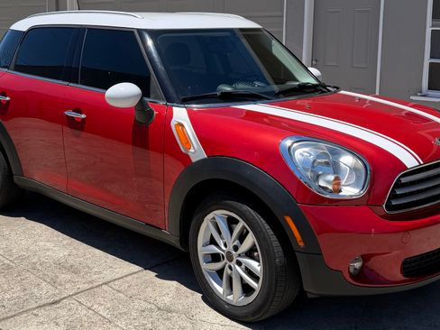 Used 2014 MINI Cooper Countryman FWD image 2