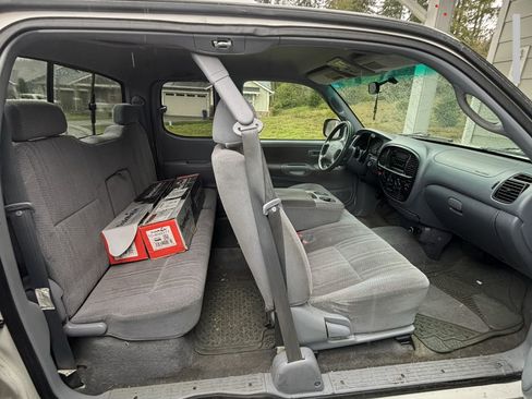 Used 2000 Toyota Tundra SR5 image 10