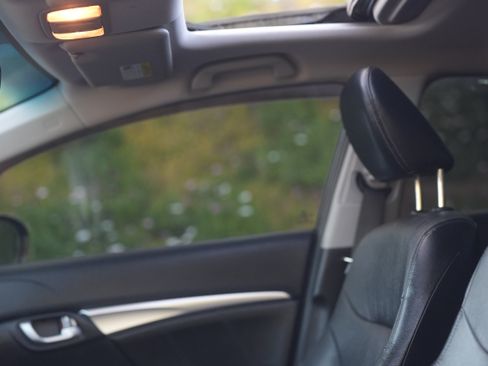 Used 2015 Honda Civic EX-L image 8