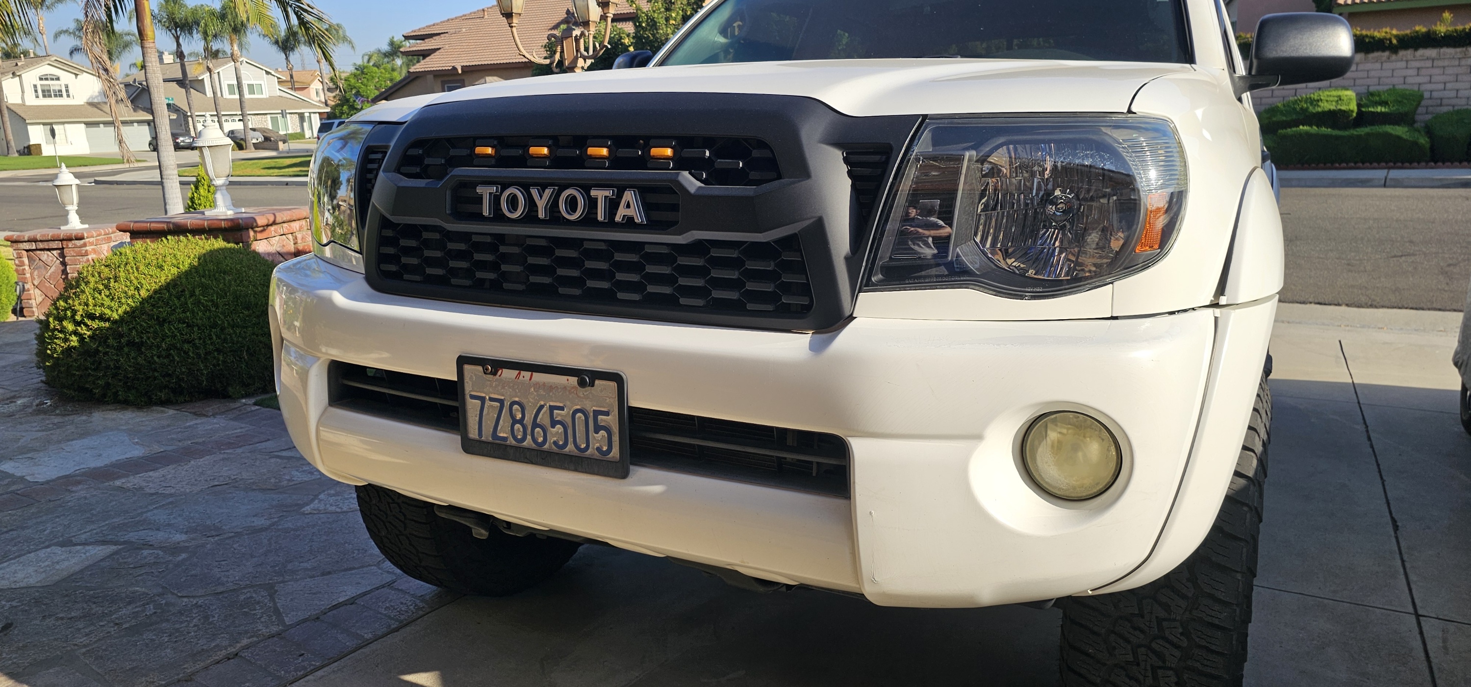 Used 2006 Toyota Tacoma PreRunner RWD image 2