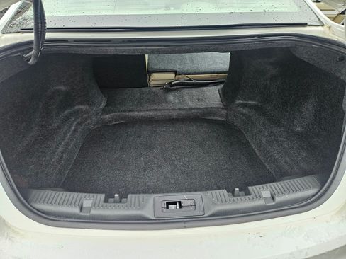 Used 2013 Ford Taurus SEL image 19