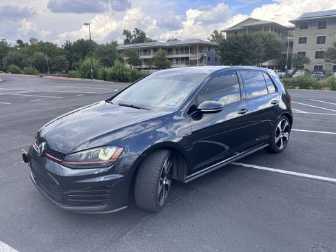 Used 2016 Volkswagen GTI Autobahn w/ Lighting Package (SEL) FWD image 2