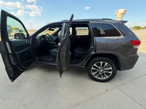 Used 2018 Jeep Grand Cherokee Limited w/ Luxury Group II AWD/4WD image 27