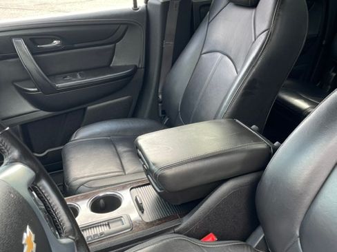 Used 2015 Chevrolet Traverse LT AWD/4WD image 12