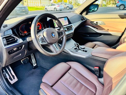 Used 2020 BMW 330i Sedan w/ M Sport Package image 11