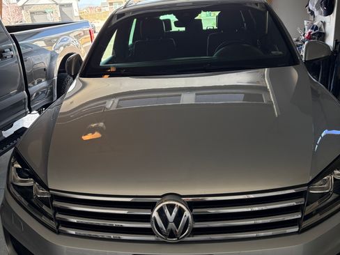 Used 2017 Volkswagen Touareg Wolfsburg Edition image 4