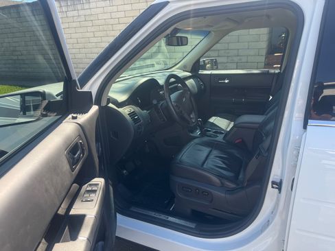 Used 2019 Ford Flex Limited image 9