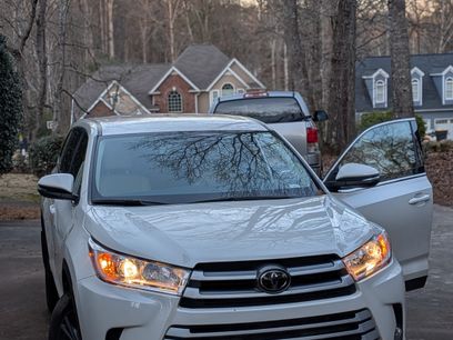 Used 2019 Toyota Highlander AWD V6
