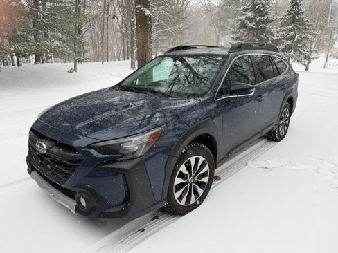 Used 2024 Subaru Outback Limited XT image 1