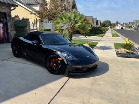 Used 2018 Porsche 718 Boxster GTS image 18