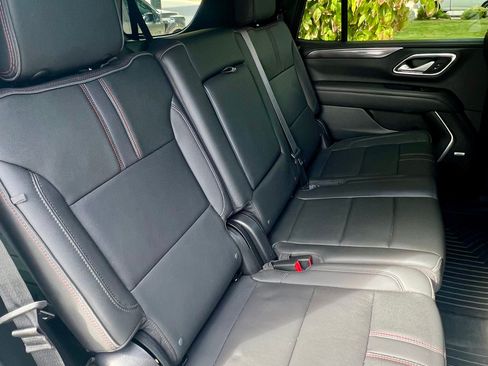 Used 2022 Chevrolet Tahoe RST w/ Luxury Package AWD/4WD image 9