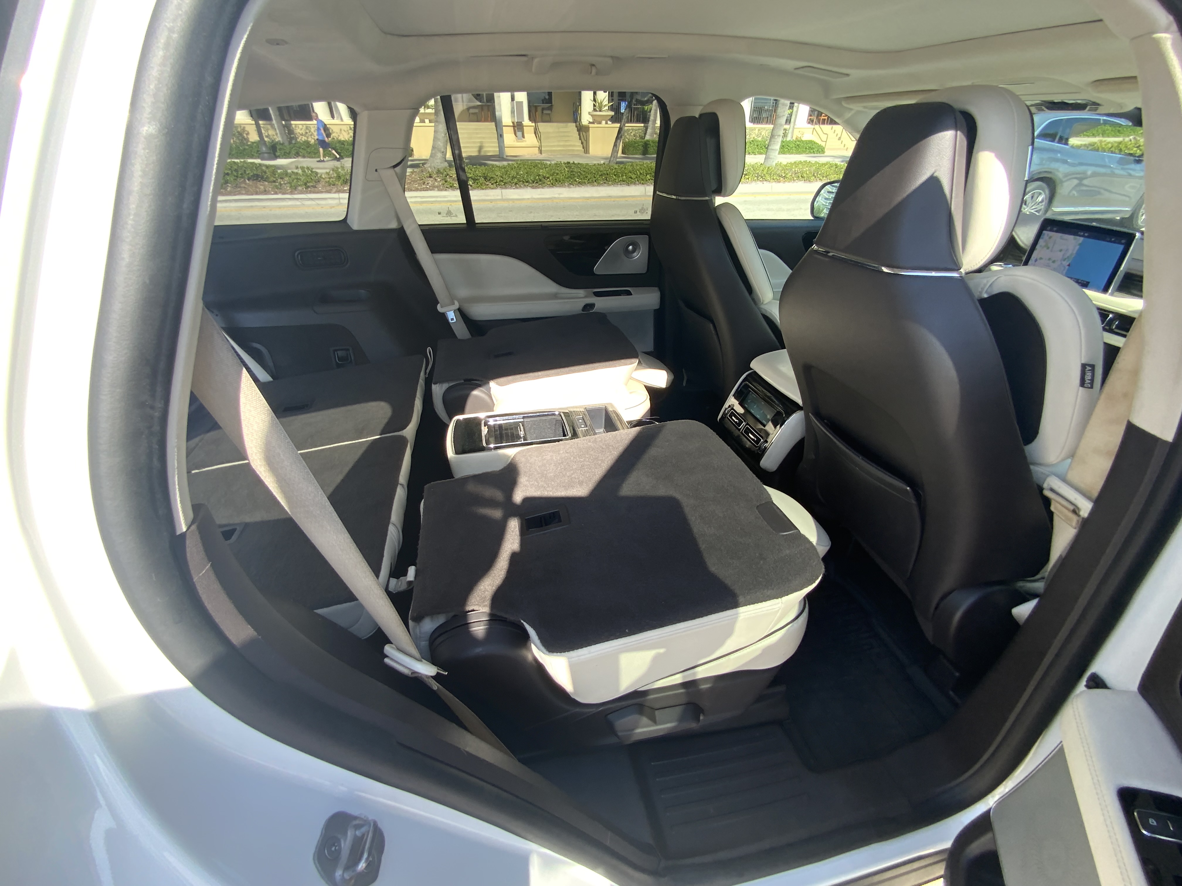 Used 2020 Lincoln Aviator Black Label w/ Class IV Trailer Tow Package AWD/4WD image 30